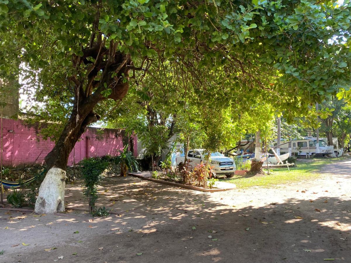 Delias Trailer Park Hotel Rincon de Guayabitos Exterior foto
